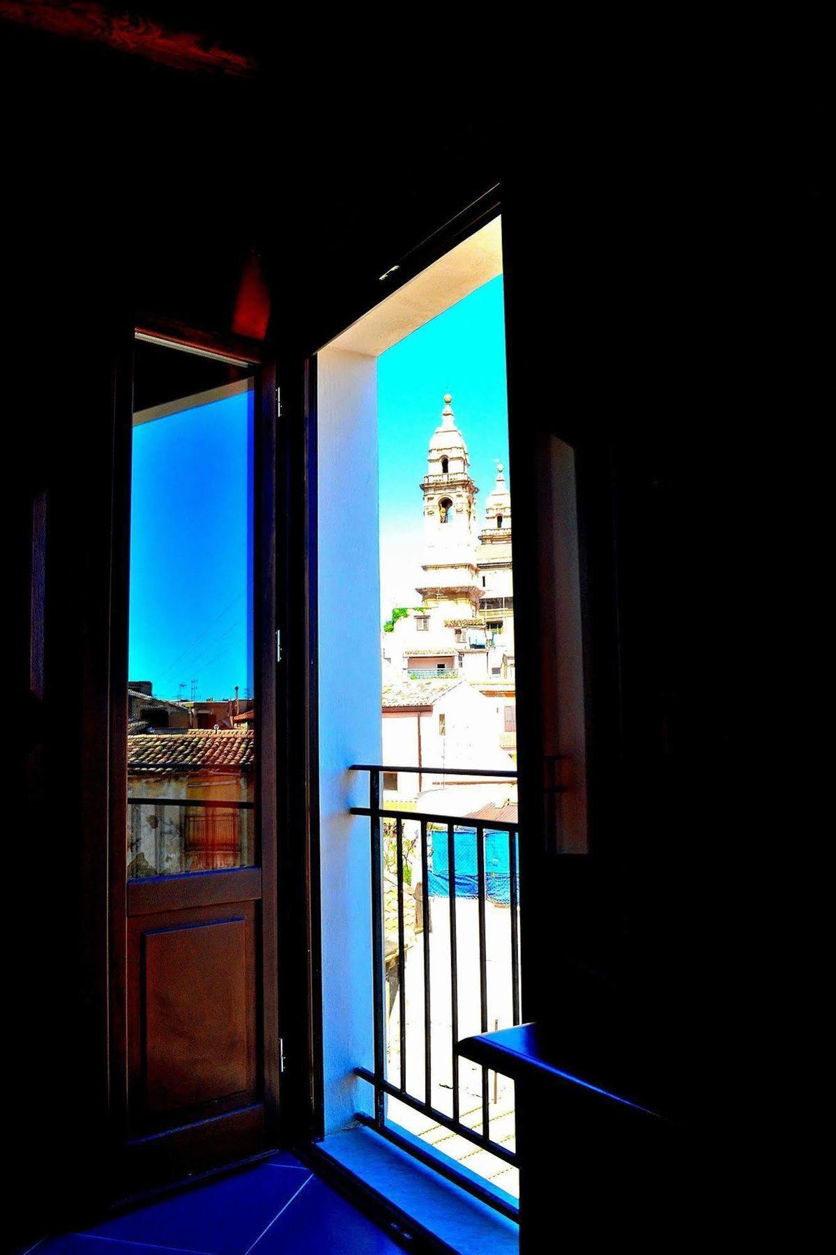 Alla Loggia Del Gattopardo Palermo Luaran gambar